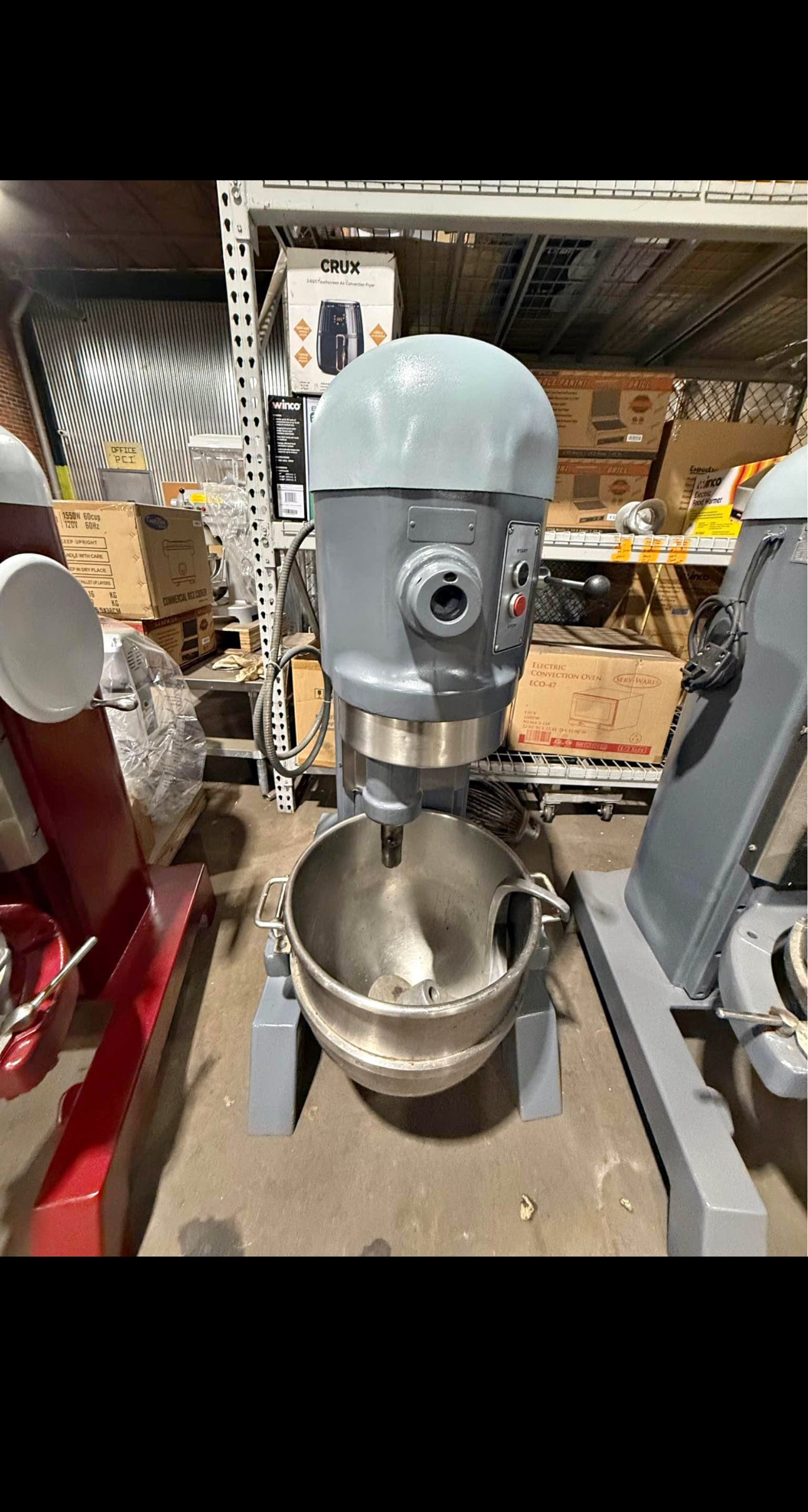 Hobart H600 60 Qt Mixer 1hp - 3Ph - 208v - Stainless Bowl And Dough Hook