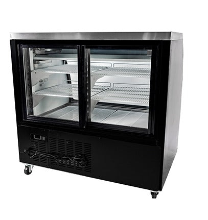 SABA Deli Case SCGG-47 – Gravity Coil Refrigeration, Curved Glass Display, Adjustable Shelves