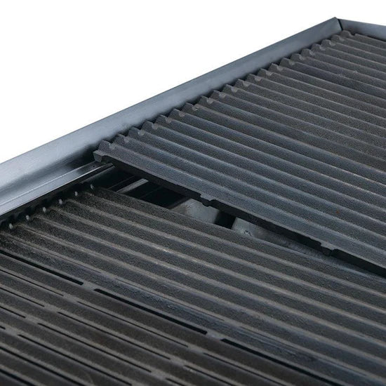 Dukers DCRB48 48 in. W Countertop Charbroiler