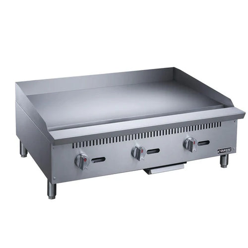 Dukers DCGM36 36 in. W Griddle with 3 Burners