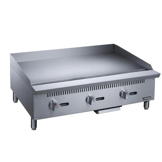 Dukers DCGM36 36 in. W Griddle with 3 Burners