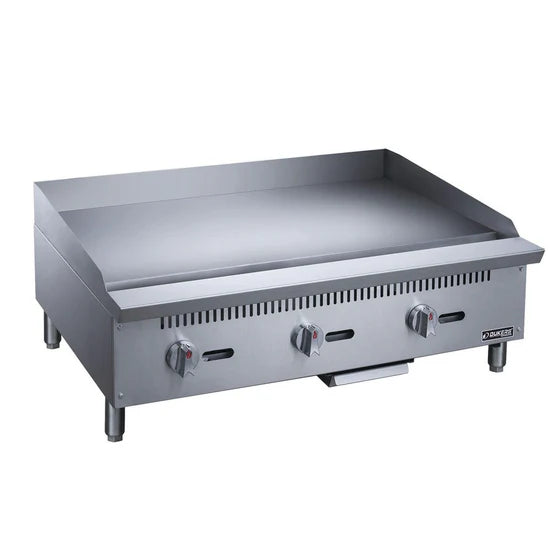 Dukers DCGMA36 36 in. W Griddle with 3 Burners