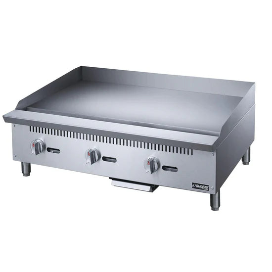Dukers DCGMA36 36 in. W Griddle with 3 Burners